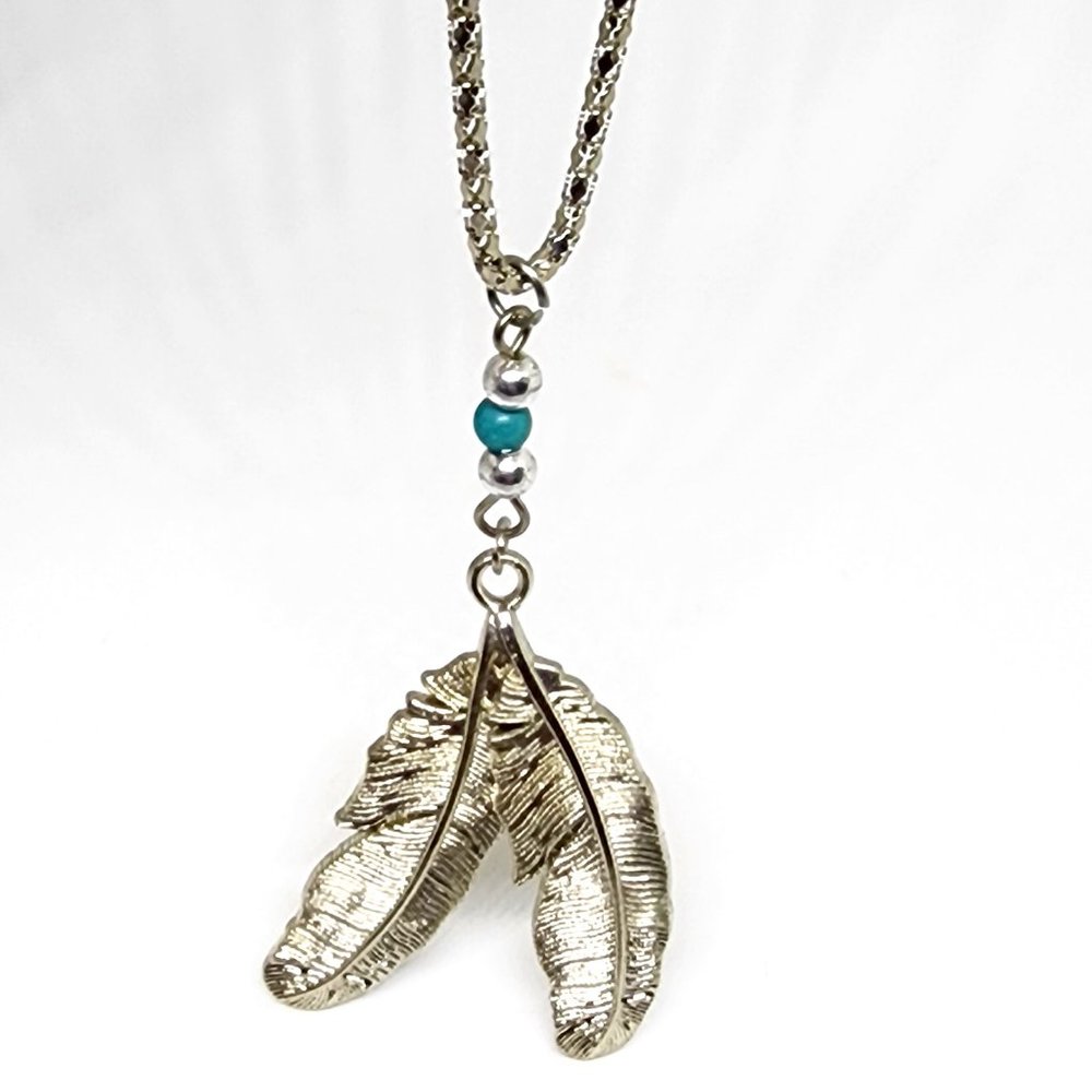 Southwest Tribal Modern Silver Two Feather Pendant Bead Accent Barrel Necklace